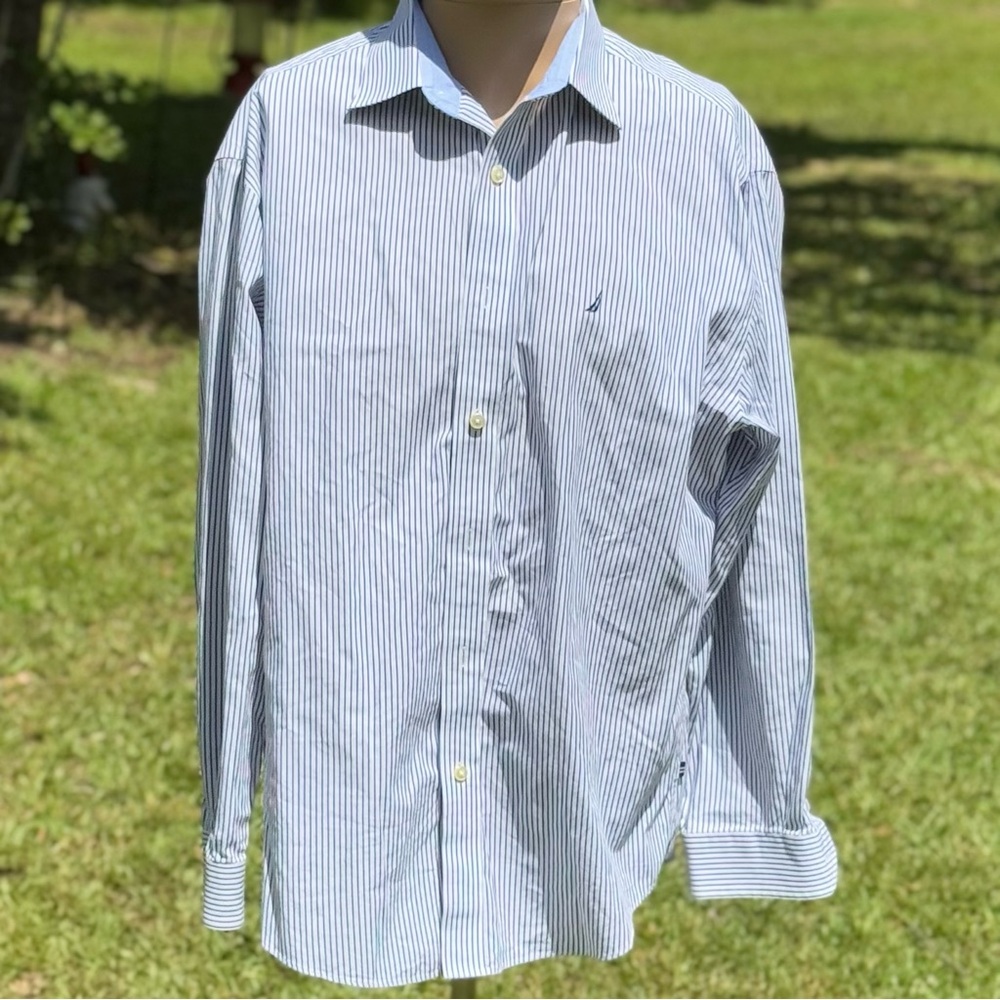 Men’s Nautica Blue Striped Button Down Dress Shirt Size 16 - 32/33 (CBM0001)